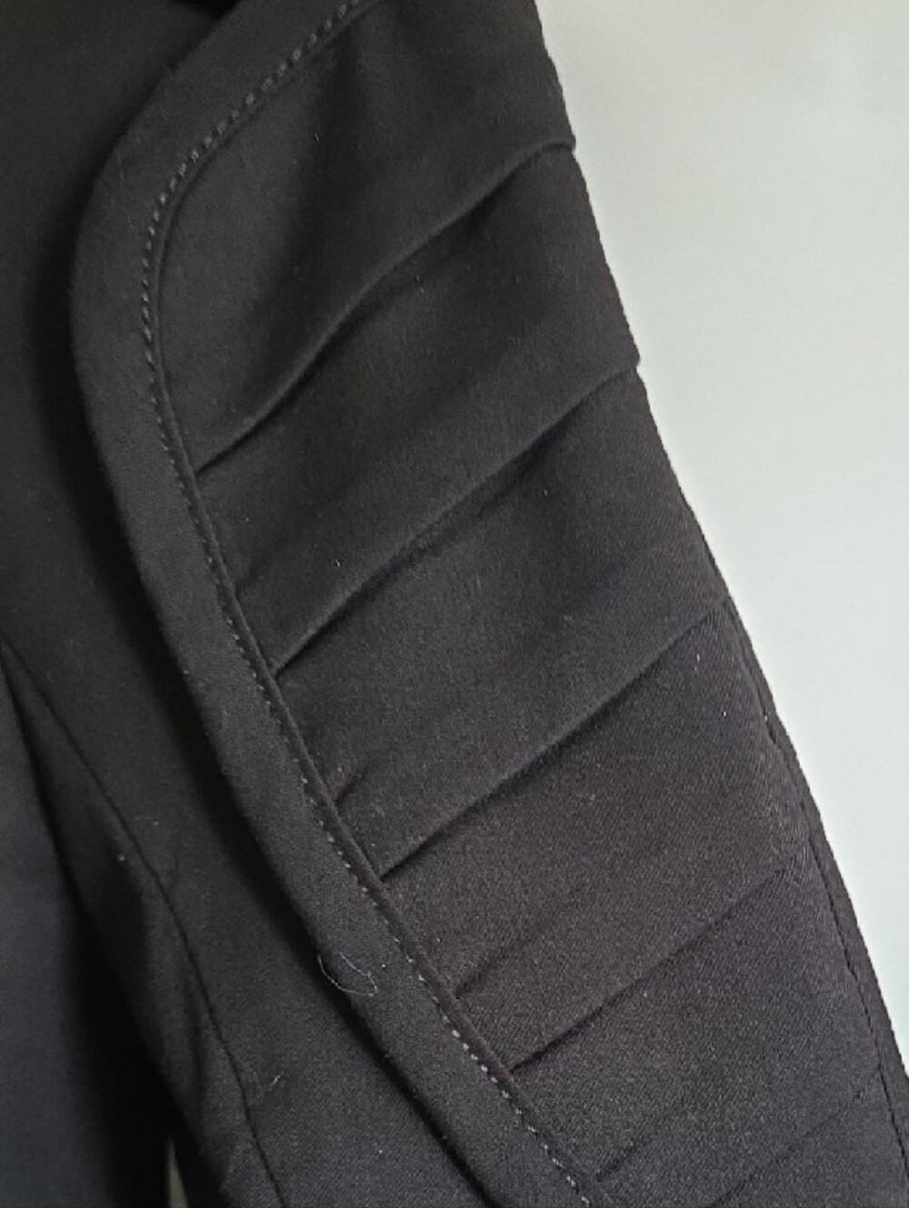 White House Black Market Black Ruffled Lapel 3/4 Sleeve Blazer - Picture 5 of 12
